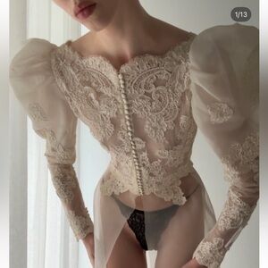 1970'S ETHEREAL CREAM LACE APPLIQUE PEIGNOIR